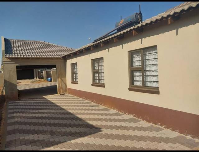 3 BEDROOM HOUSE FOR SALE IN DAWN PARK